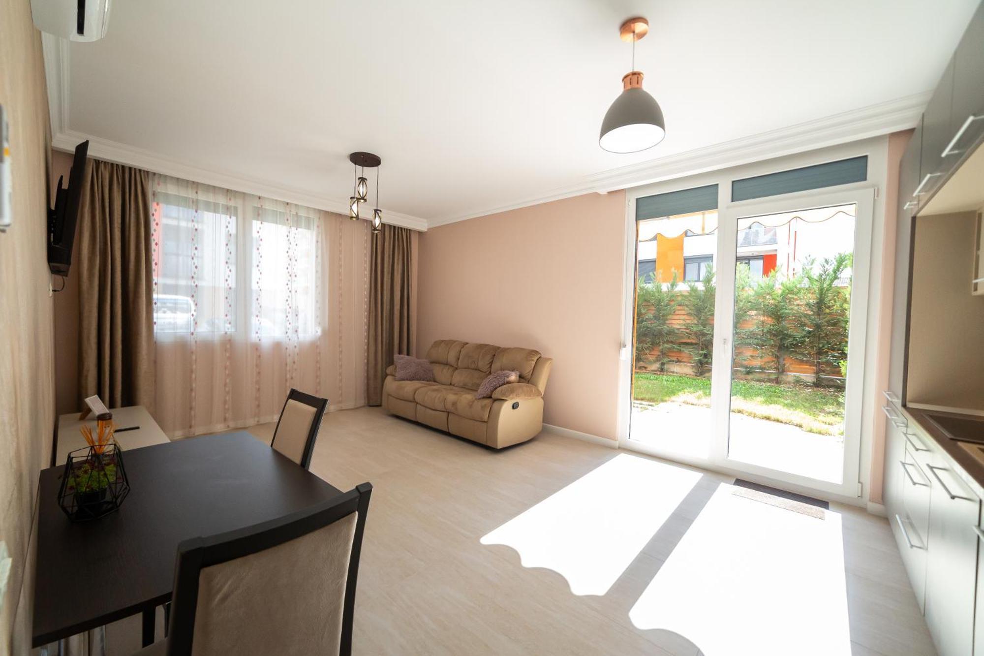 אראד Cozy Deluxe Apartments Near By Mall מראה חיצוני תמונה